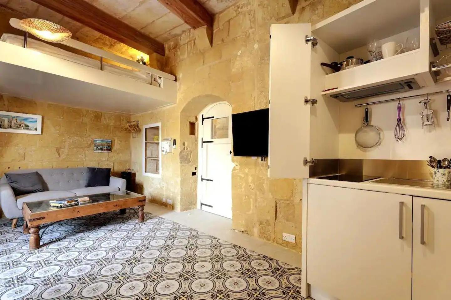 Historic Hideaways - 900 Year Old Converted Studios Victoria Bagian luar foto