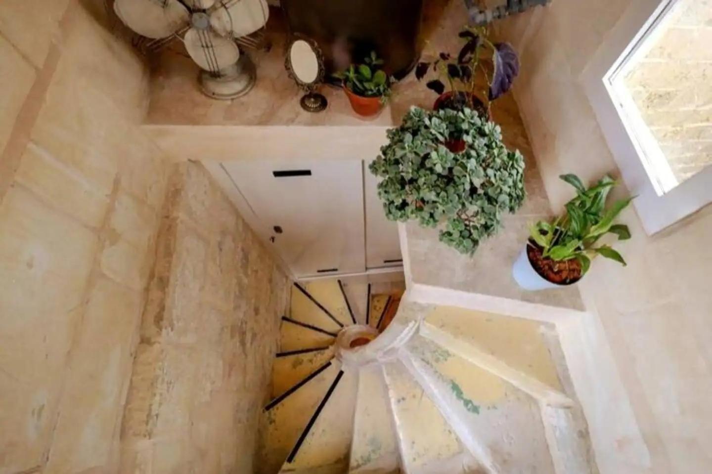 Historic Hideaways - 900 Year Old Converted Studios Victoria Bagian luar foto