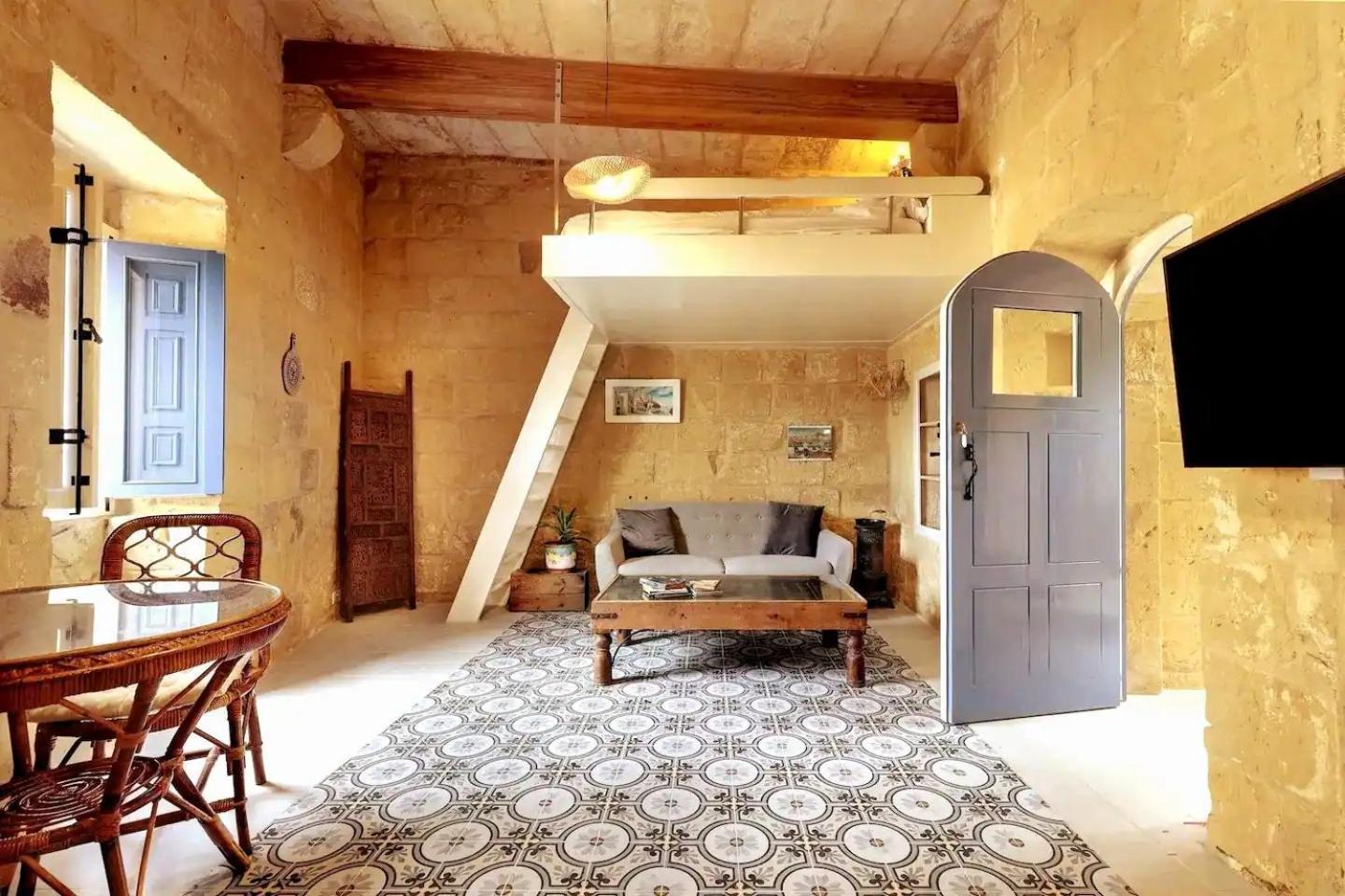 Historic Hideaways - 900 Year Old Converted Studios Victoria Bagian luar foto